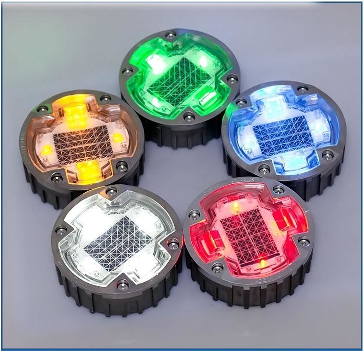 อลูมิเนียม ดวงอาทิตย์ LED ถนนสตูดสะท้อนแสง การเพิ่มความเห็น ดวงอาทิตย์ยกเครื่องหมายถนน