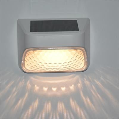 การติดตั้งง่าย โซลาร์ โดค สวนแสง 150mA 6 pcs LED สําหรับลานรั้วกลางแจ้ง