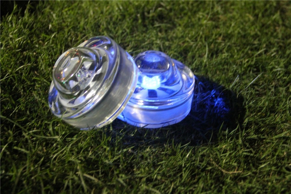 น้ํากันแมวตา ถนนสะท้อนแสง LED ด้านนอก ดวงอาทิตย์ ถนน Stud ความปลอดภัย เส้นทาง ไฟฉาย