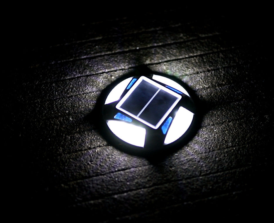 อลูมิเนียมแสงอาทิตย์ Led Dock ไฟ LED Deck Lamp สําหรับขั้นตอนทางเท้าบันได สวนพื้นที่ทางเดิน