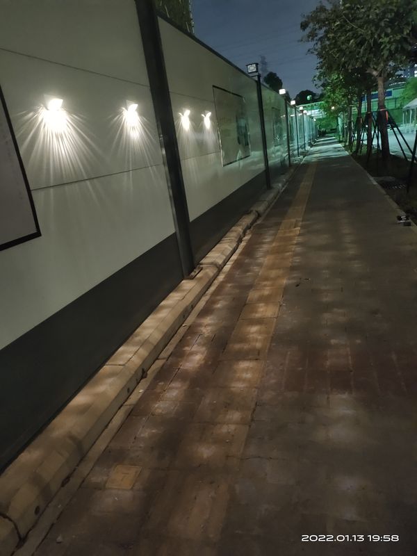 โมโนคริสตัลลีนซิลิคอน ไฟประดับ LED ระดับกันน้ํา IP65 และเวลาทํางาน 15 ชั่วโมง