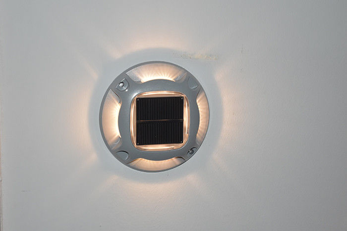 ด้านนอก LED โซลารี เดอะไดเวย์ ไฟดักเตือนไฟบันไดสําหรับทางเท้า สวน