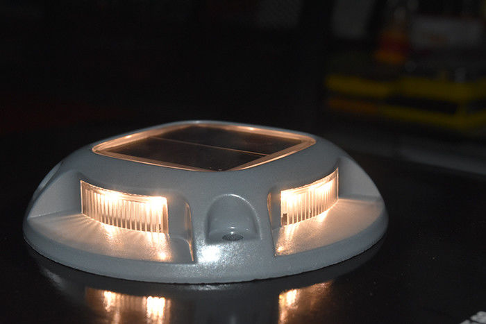 ไฟไฟฟ้าพลังแสงอาทิตย์ 110*22MM ดับแสงสําหรับเวลาทํางาน 20 ชั่วโมง