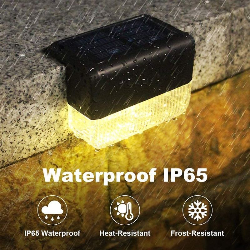 ไฟสวนแสงอาทิตย์ที่มิตรต่อสิ่งแวดล้อมที่มีเวลาชาร์จ 4-6 ชั่วโมงและ ABS PC