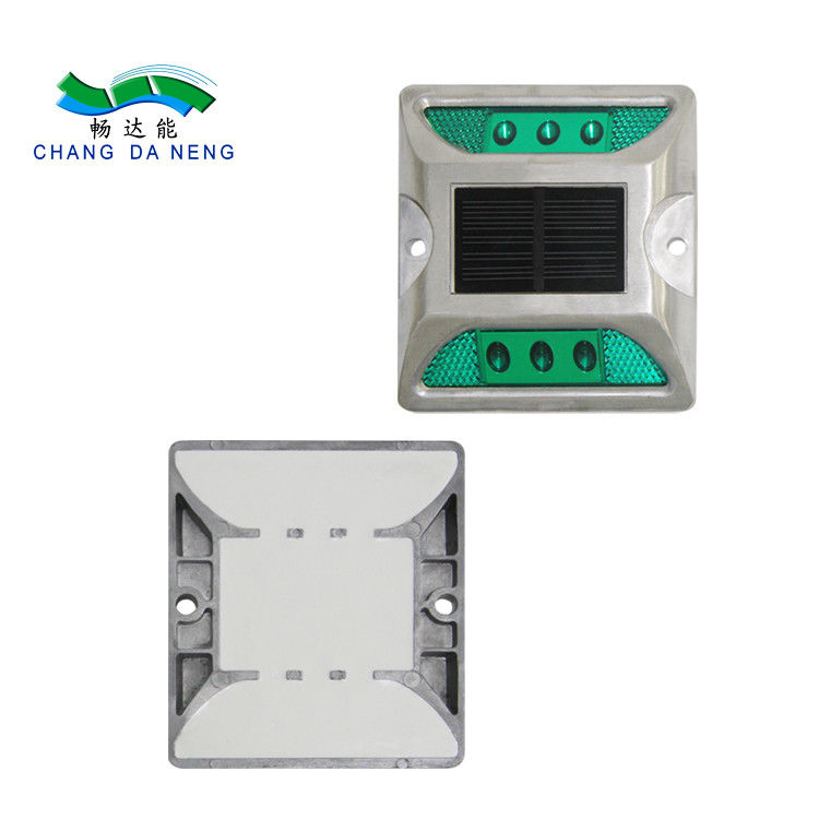 ขาว เหลือง แดง น้ําเงิน เขียว 330g 2V LED ดวงอาทิตย์แรงงานทางการ Studs การทํางาน -20C- 70C อลูมิเนียมสกัด