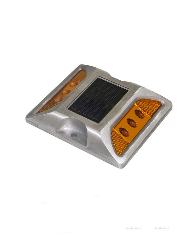 ขาว เหลือง แดง น้ําเงิน เขียว 330g 2V LED ดวงอาทิตย์แรงงานทางการ Studs การทํางาน -20C- 70C อลูมิเนียมสกัด