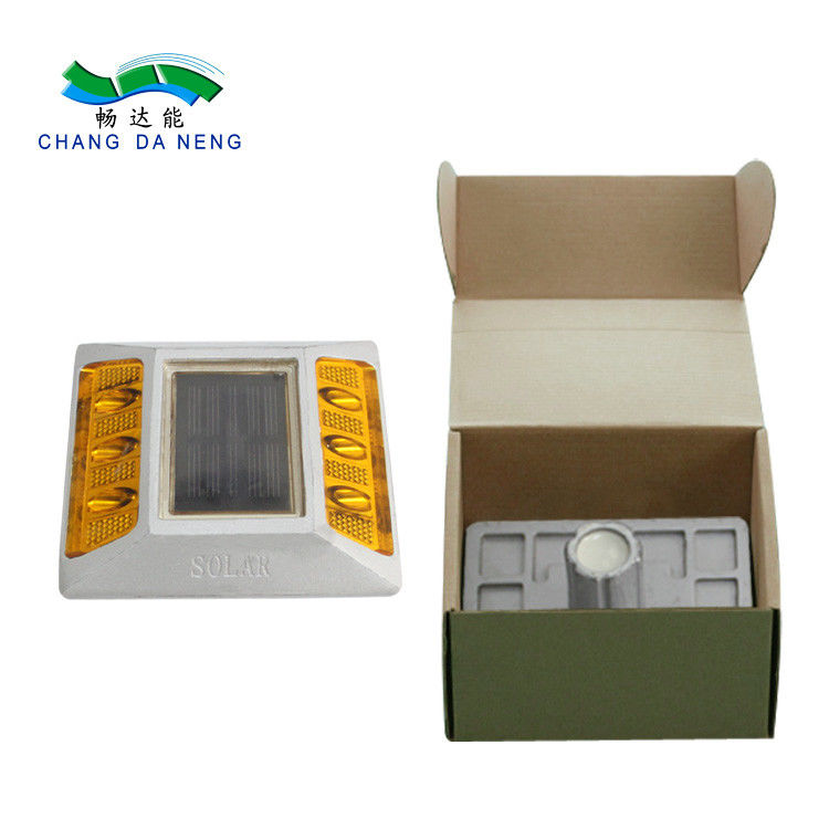 ระยะยาว ทนทาน โซลาร์ LED Road Studs IP68 กันน้ําสําหรับชีวิตการทํางาน 3 ปี