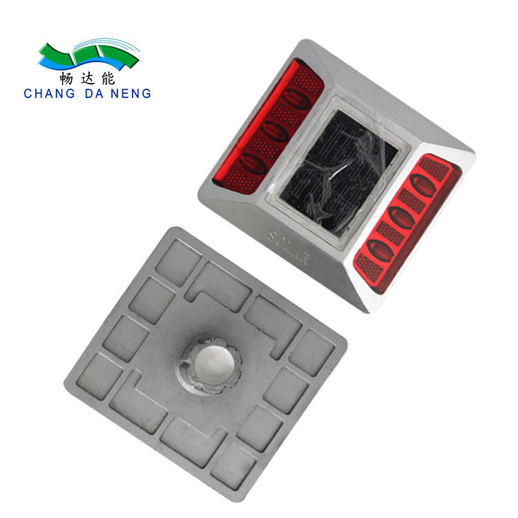 ระยะยาว ทนทาน โซลาร์ LED Road Studs IP68 กันน้ําสําหรับชีวิตการทํางาน 3 ปี