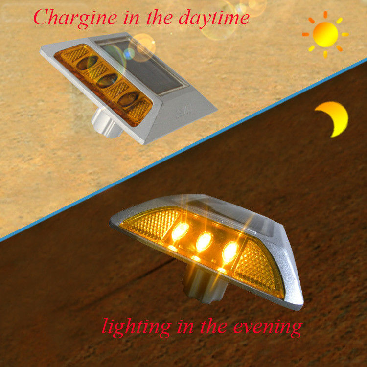 ระยะยาว ทนทาน โซลาร์ LED Road Studs IP68 กันน้ําสําหรับชีวิตการทํางาน 3 ปี