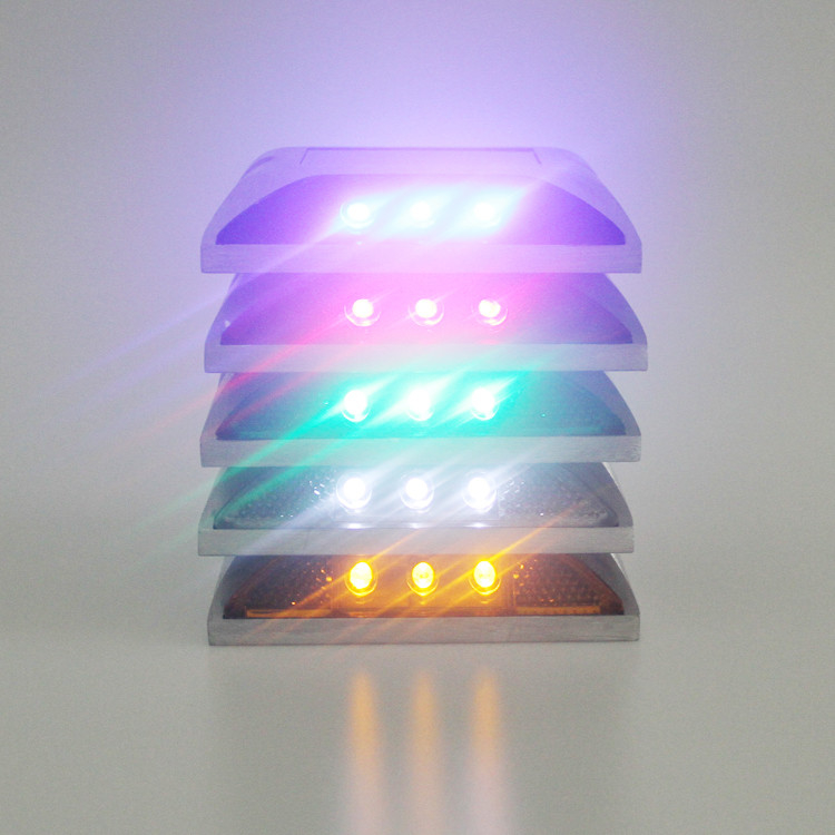 Cat Eye อัลลูมิเนียมแสงอาทิตย์จราจรสะท้อนแสง Strobe IP68 ทางด่วนหลายสีแสงอาทิตย์ทางด่วน Stud