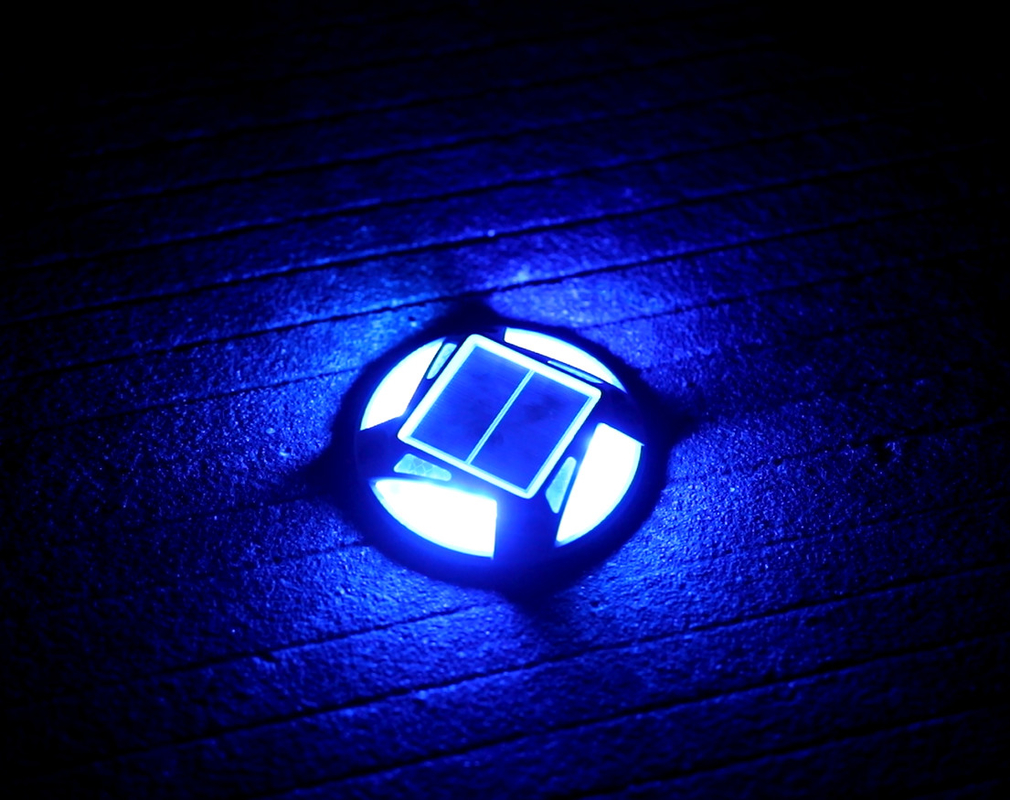 IP67 กันน้ํา LED แสงด็อกแสงอาทิตย์ ระยะอุณหภูมิ -20C ~ 60C ด้วยการติดตั้งสกรู