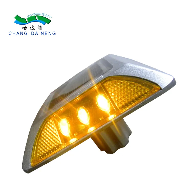 เครื่องสะท้อนแสงแสงแสงอาทิตย์ทางถนนที่มีเครื่องติดต่อหรือสกรูมอนท์ LED Qty 2PCS ต่อด้าน -20°C ถึง 70°C