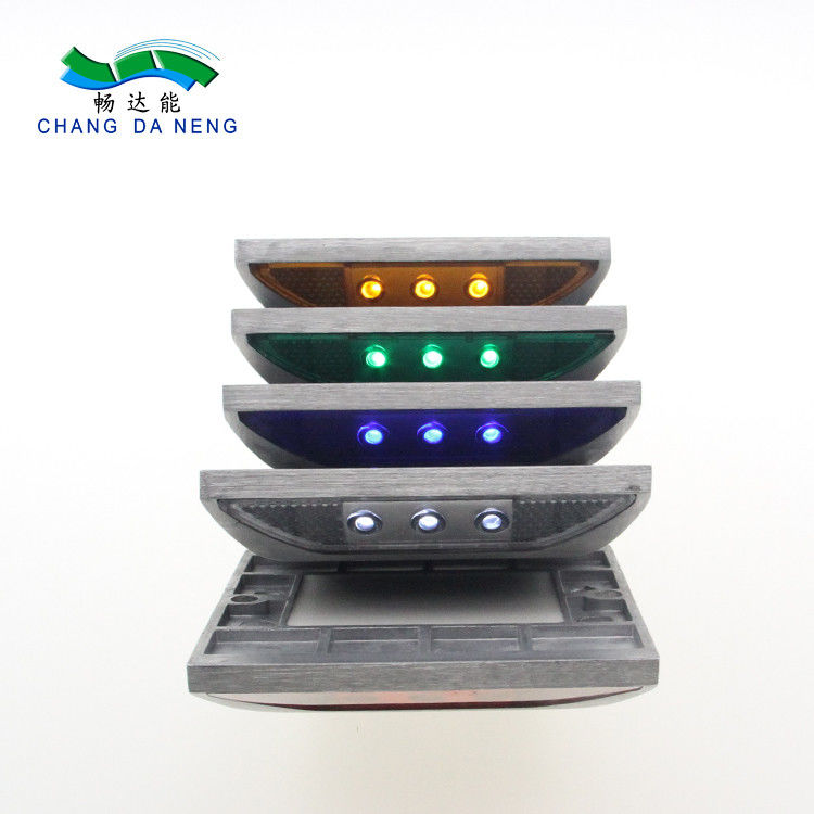 การก่อสร้างถนน ดวงอาทิตย์ ดวงถนนที่มีเวลาการทํางาน ≥ 100 ชั่วโมง และระดับกันน้ํา IP68 สีขาว/เหลือง/แดง/สี BULE/สีเขียว