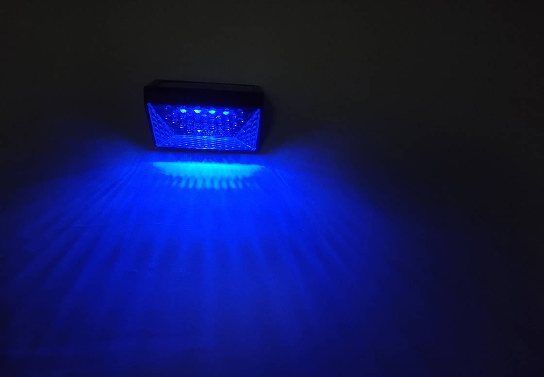 IP67 กันน้ำพลังงานแสงอาทิตย์รั้วไฟ RGB ตกแต่งสำหรับ Outdoor