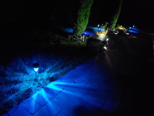 ทางเดินในสวน 20 ชม. ไฟภูมิทัศน์พลังงานแสงอาทิตย์ พลังงานแสงอาทิตย์ไฟ LED กลางแจ้ง