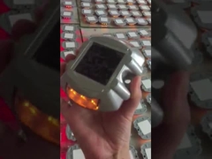 อลูมิเนียมอัลลอยด์พลังงานแสงอาทิตย์ดาดฟ้าแสง 12 ชิ้น LED สว่างคงที่ / กระพริบ