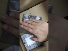 แกนถนนพลังงานแสงอาทิตย์อลูมิเนียมด้านหนึ่ง